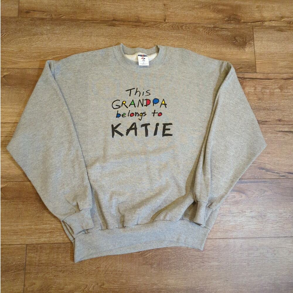VTG Jerzees This Grandpa Belongs to Katie Adult XL Pullover Sweatshirt Gray‎